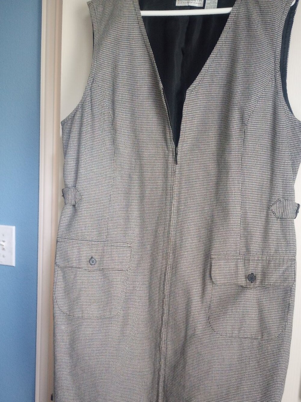 Elisabeth, Liz Claiborne Hound tooth Midi Length Zip on Dress